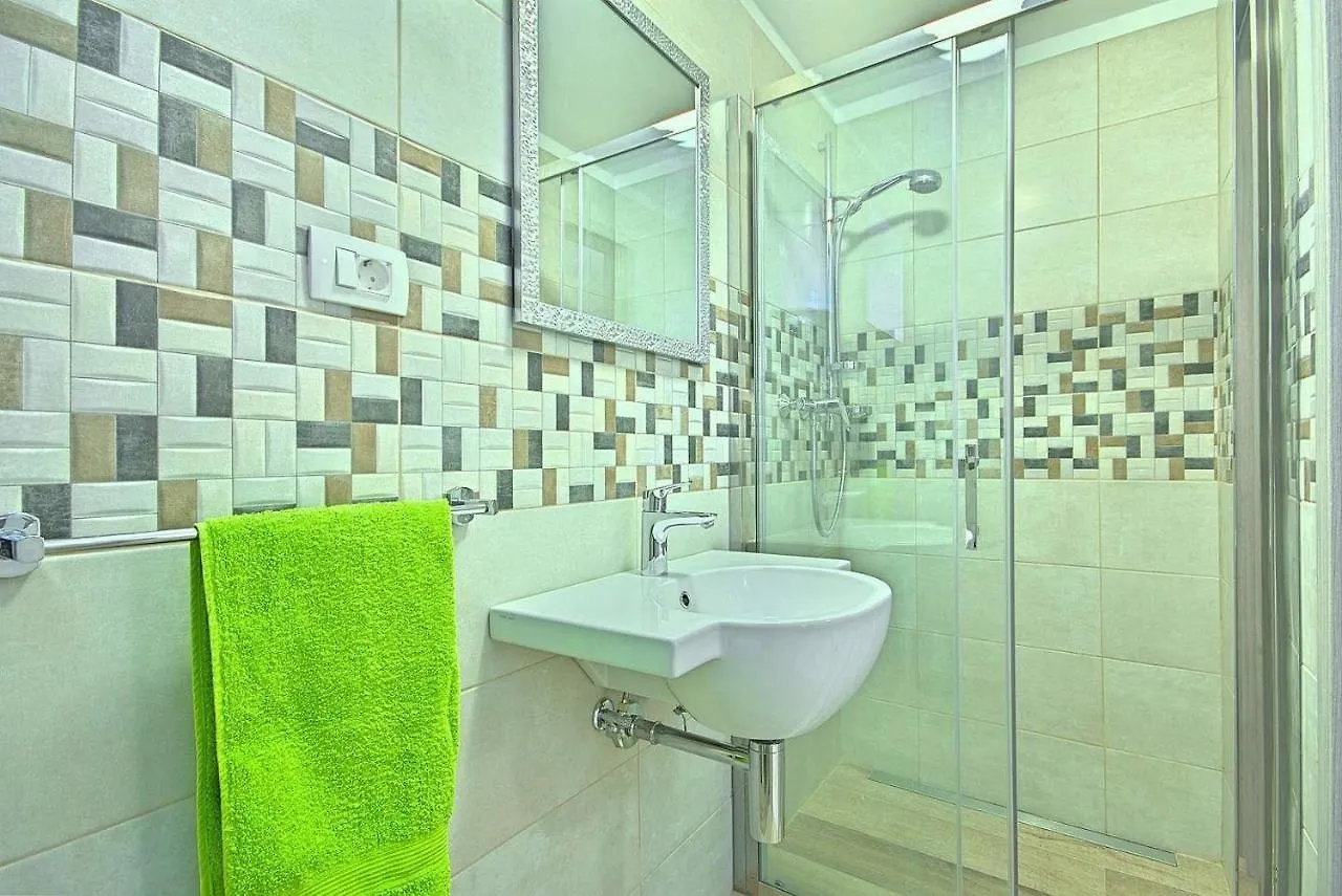 Villa Ilmea Ferenci 0*,